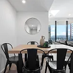 Stunning Mountain Views & Brisbane\'S Best Location