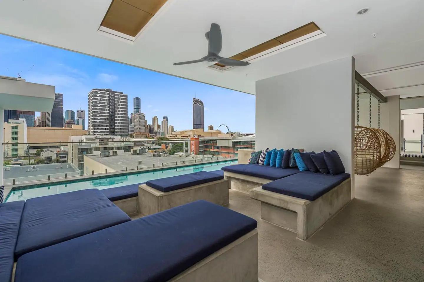Apartment Stunning Mountain Views & Brisbane's Location