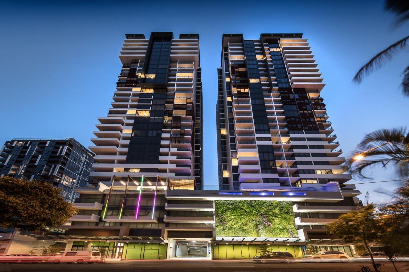 Stunning Mountain Views & Brisbane's Location * Brisbane
